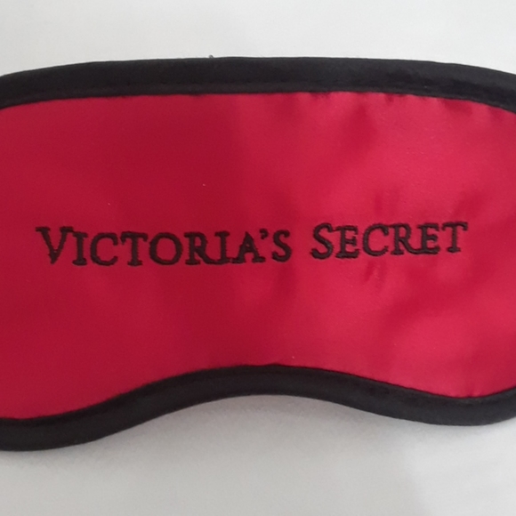 ❤️VICTORIA’S SECRET❤️RED EYE MASK - Picture 7 of 8